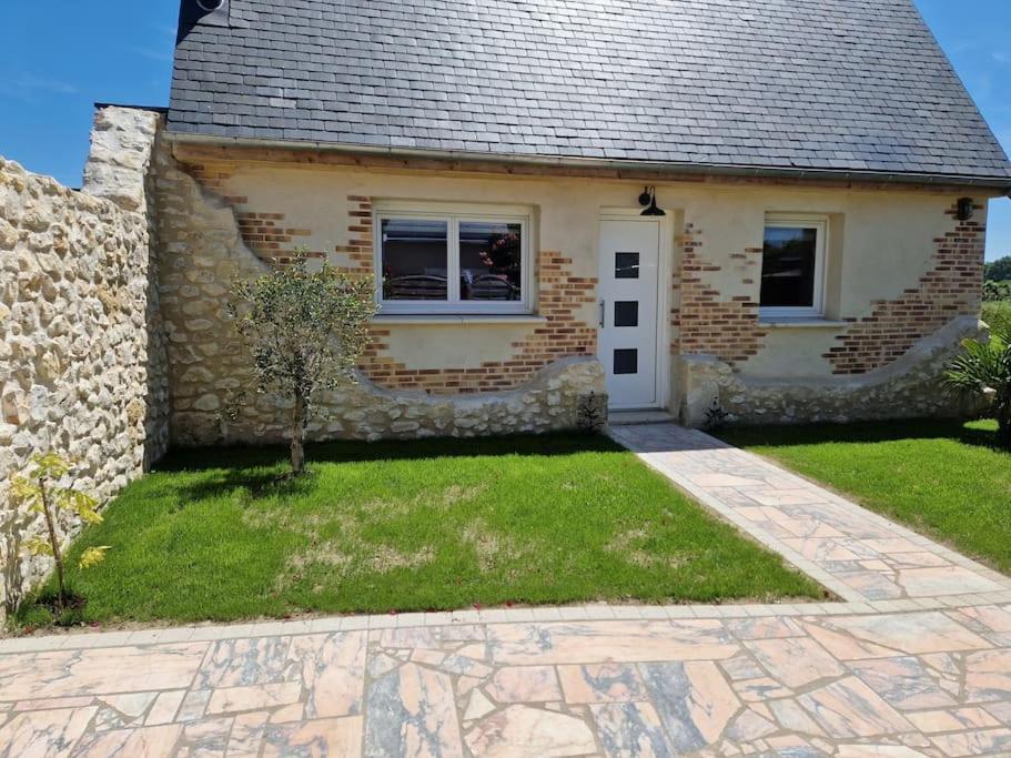 Chalet Industriel Avec Filet Et Spa Sorigny Eksteriør bilde